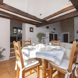 https://villa-can-truy-family-relax.balearic-islands.net